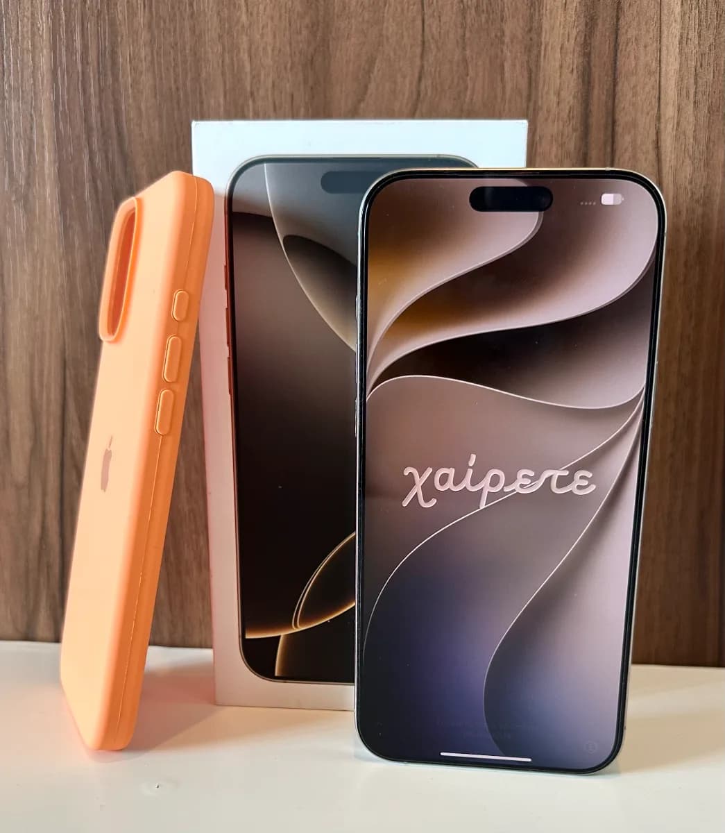 iPhone 16 Pro Max цвета Natural Titanium, фото 1 из 4