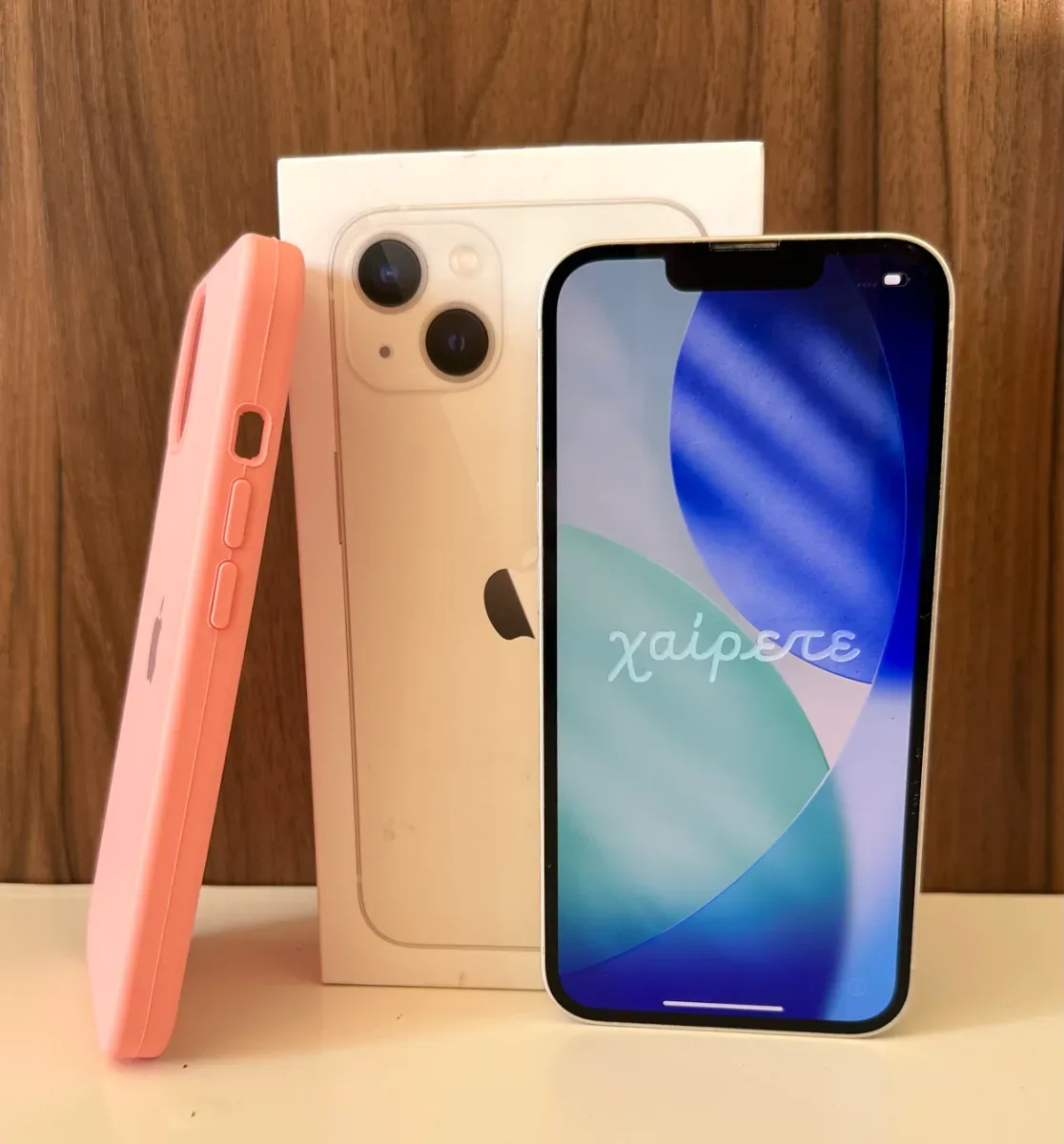 iPhone 13 σε Starlight, φωτογραφία 1 από 4