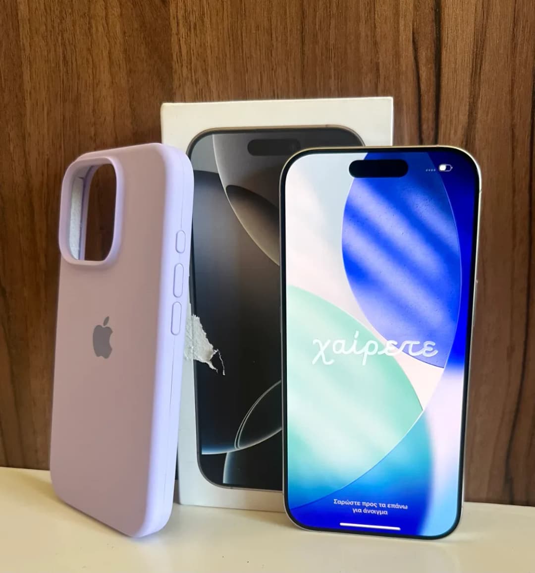 iPhone 16 Pro σε White Titanium, φωτογραφία 1 από 5