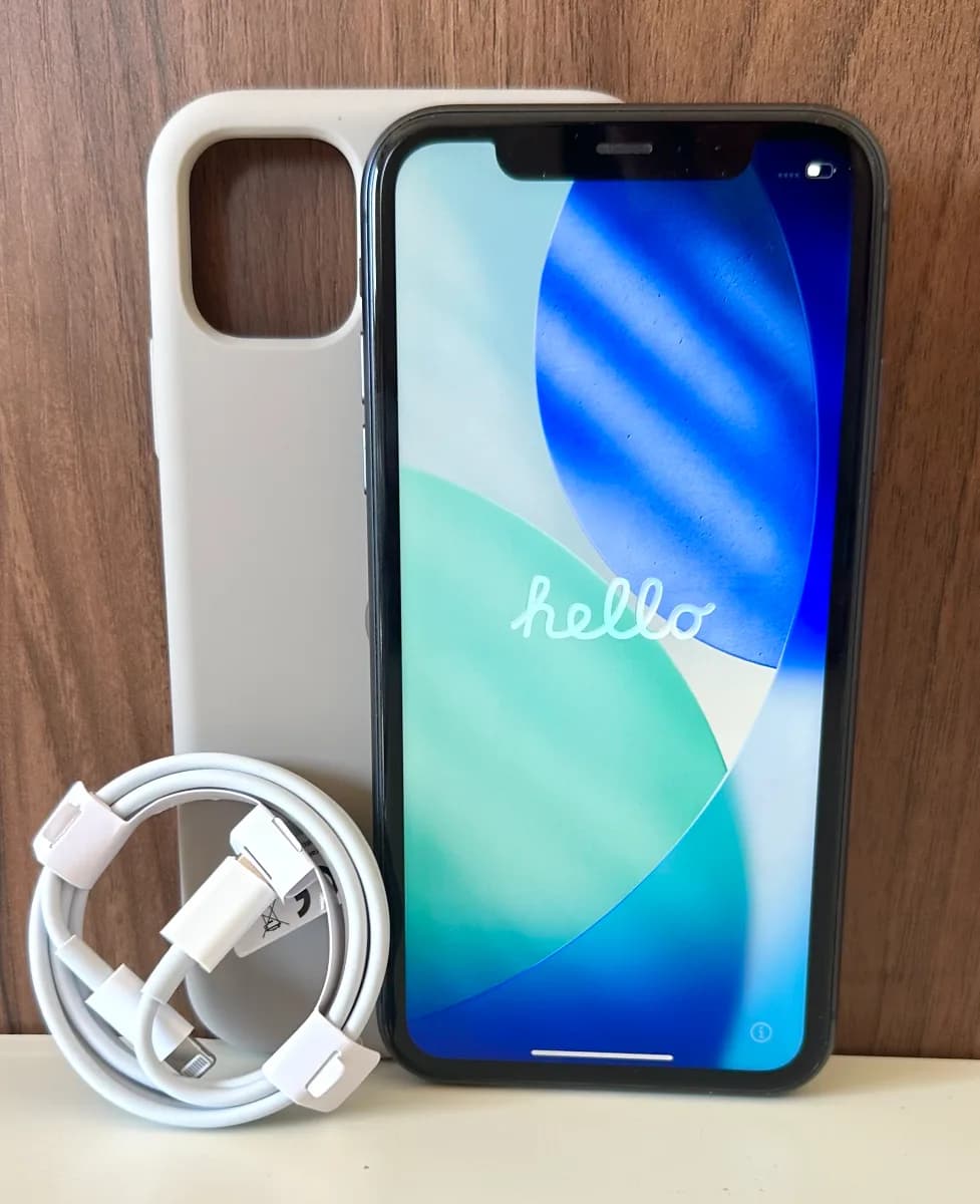 iPhone 11 in Black, photo 1 of 4