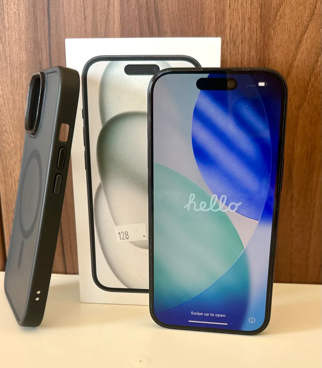 iPhone 15 in Black, photo 1 of 4