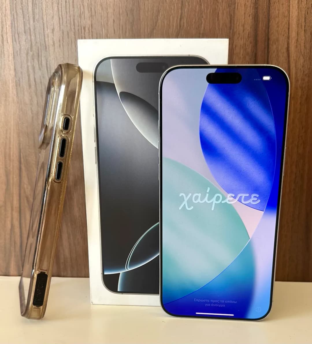 iPhone 16 Pro Max цвета White Titanium, фото 1 из 4