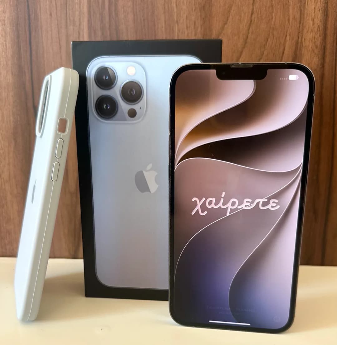iPhone 13 Pro Max σε Sierra Blue, φωτογραφία 1 από 4