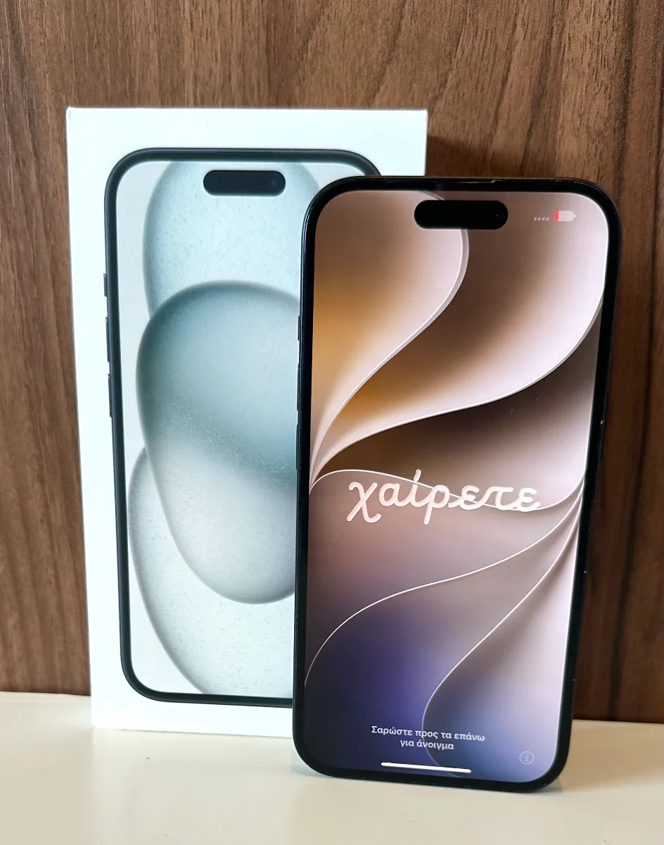 iPhone 15 in Black, photo 1 of 4