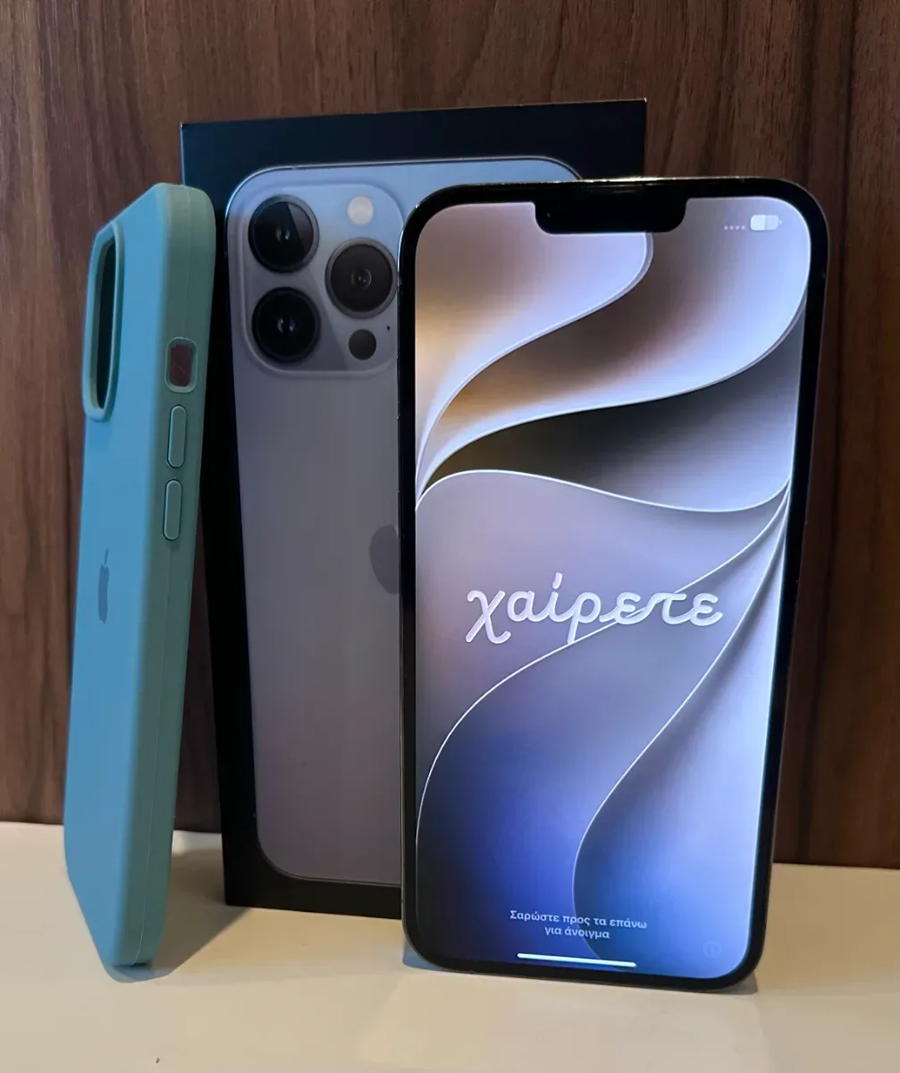 iPhone 13 Pro Max σε Sierra Blue, φωτογραφία 1 από 4
